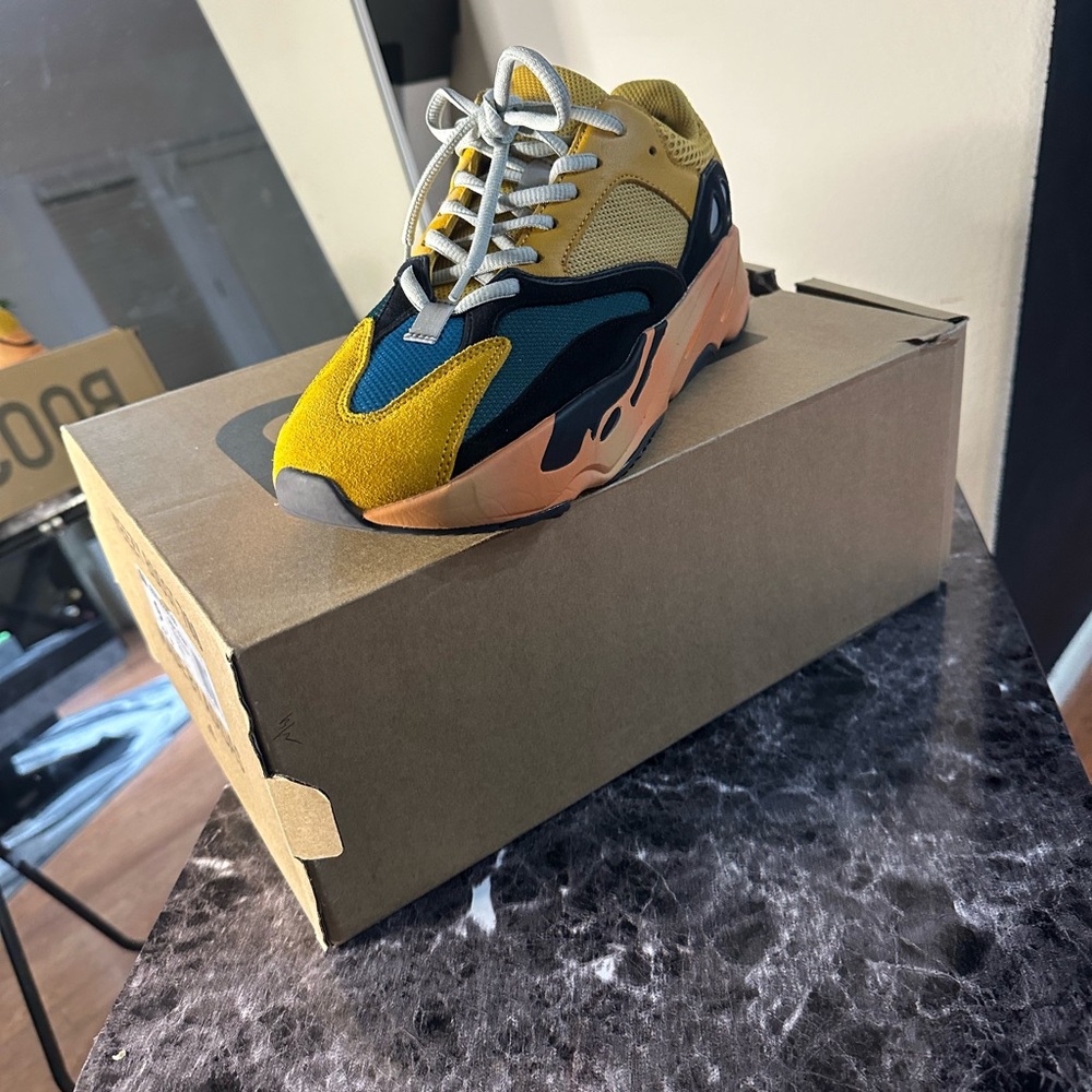 Yeezy 700